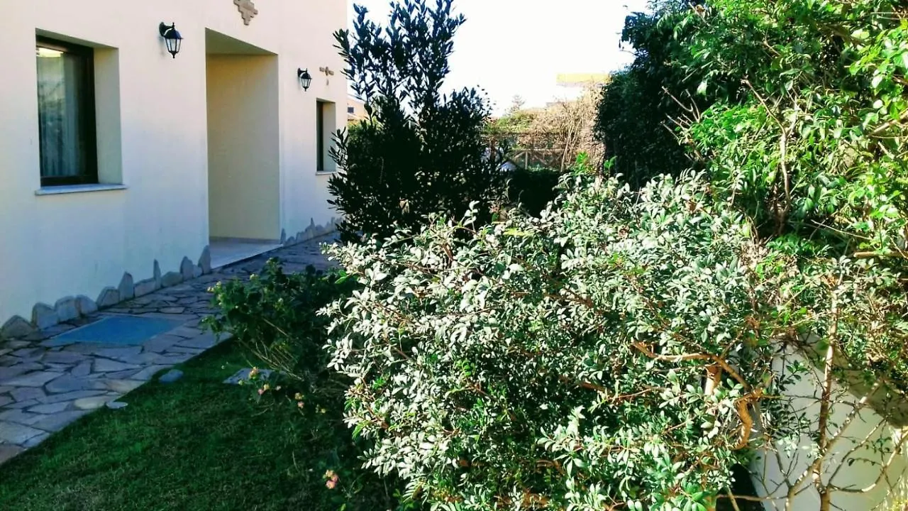 Casa Vacanze Menta Fiorita Flumini di Quartu Bed and Breakfast