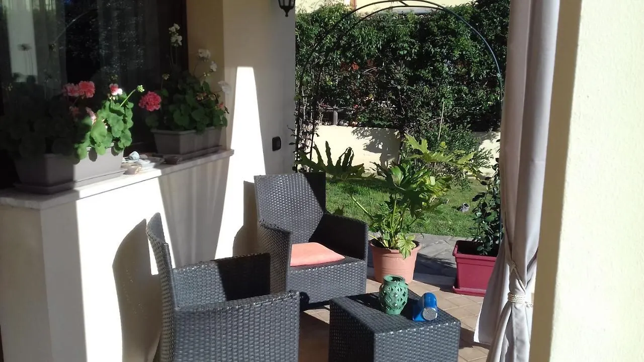 Casa Vacanze Menta Fiorita Flumini di Quartu Bed and Breakfast