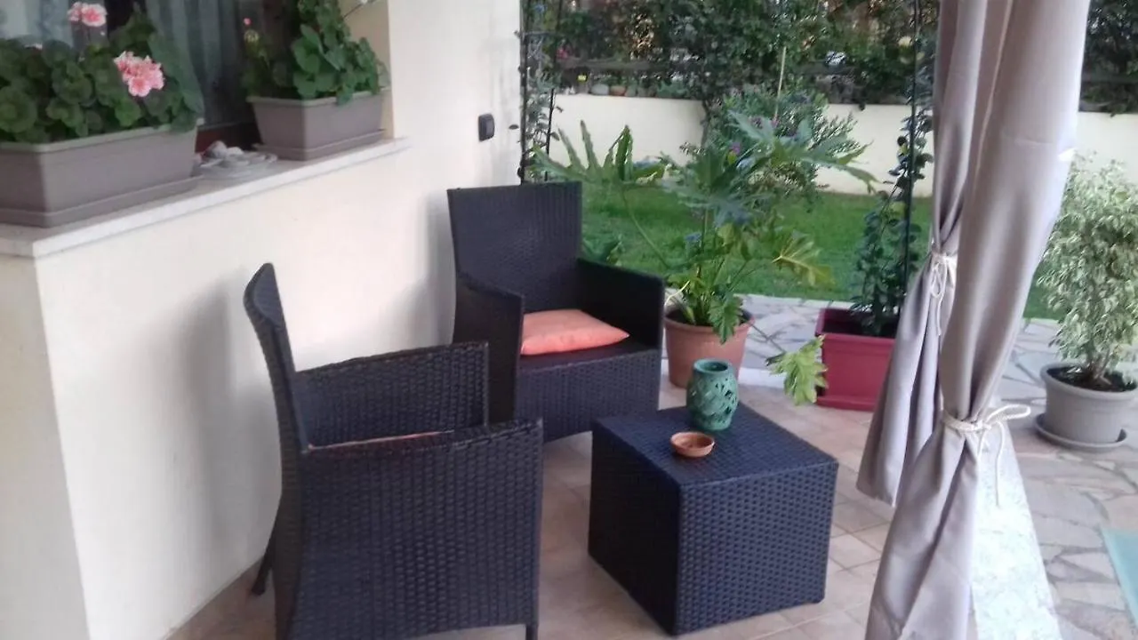 Casa Vacanze Menta Fiorita Flumini di Quartu Bed & Breakfast